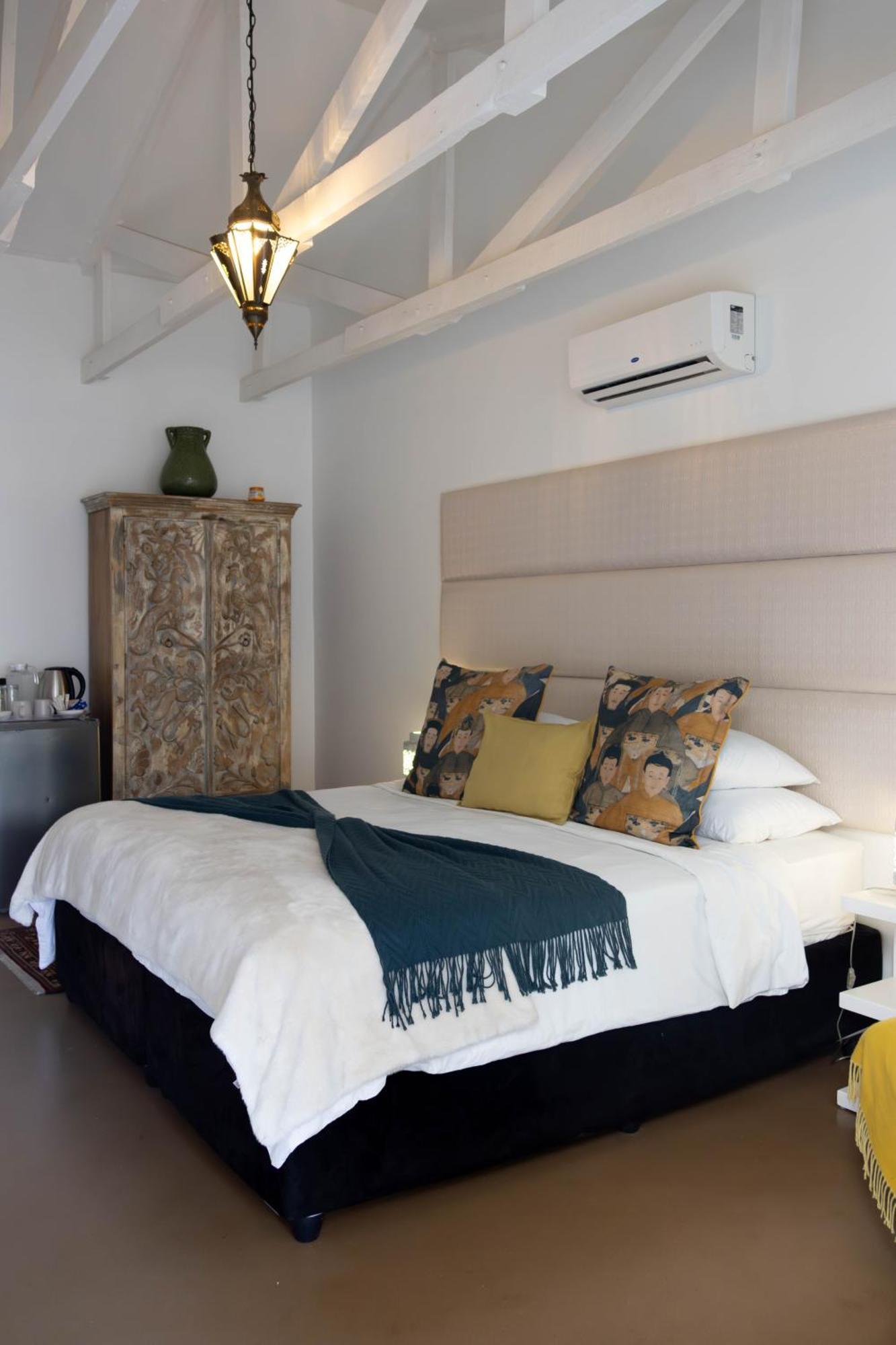 The Rez Guesthouse Walvis Bay Exterior photo